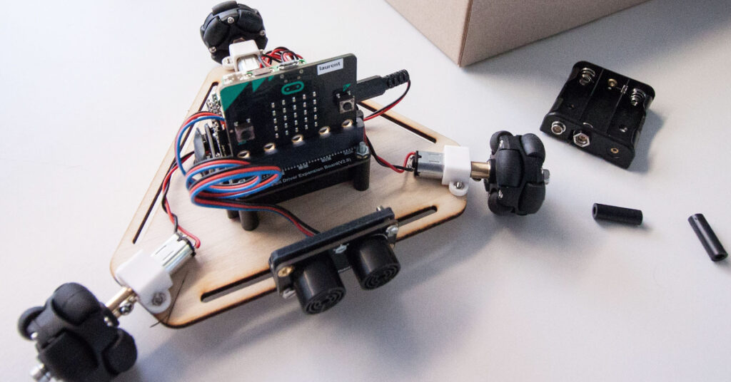 A-Robotic-Kit-and-Lessons-for-Your-STEM-Program-A-2-1024x536