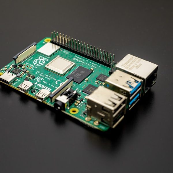 Raspberry Pi 4 Computer Model B 2GB V1.2
